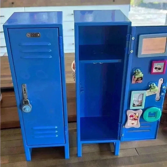 American  Girl locker - Picture 1 of 1